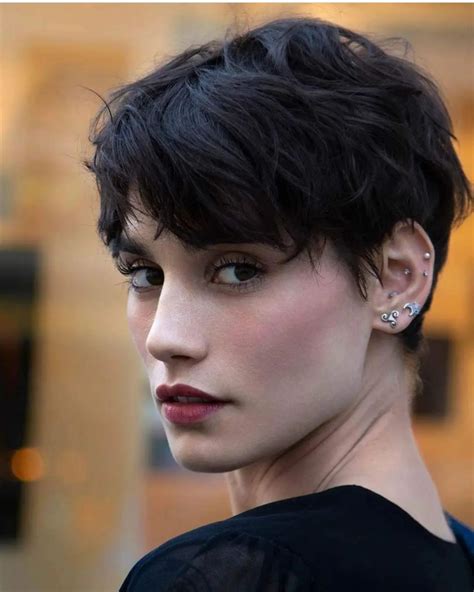 wavy pixie cut